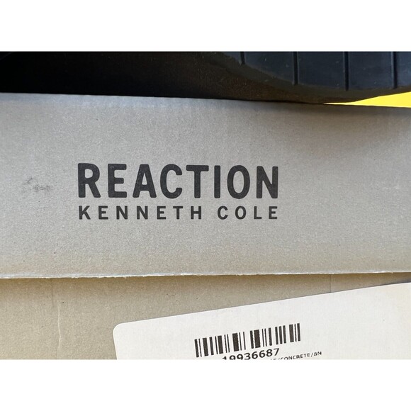 Reaction Kenneth Cole Salt Stretch Booties Womens 8 M Concrete Suede Heeled NWB - Picture 9 of 11